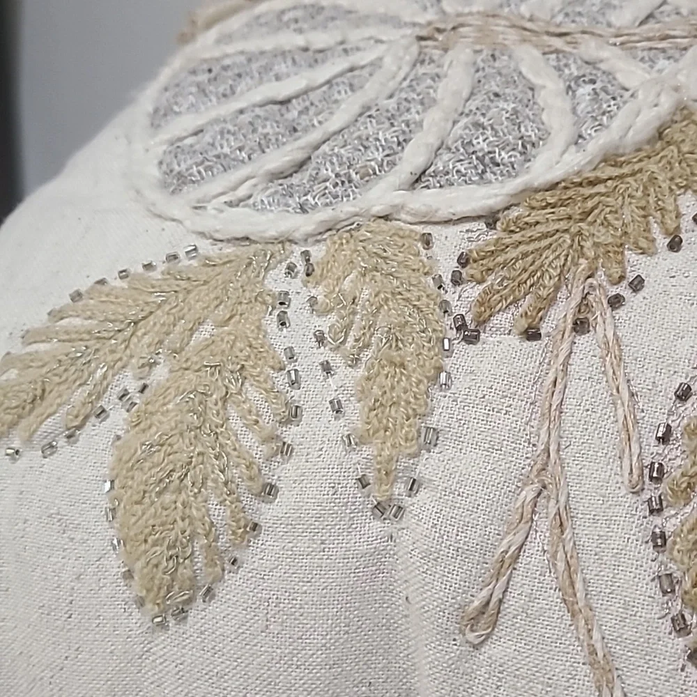 THE FARMHOSE RACHEL ASHWELL FALL DECORATIVE PILLOW.